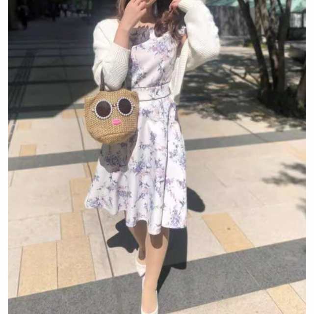 新品未使用 色 ベージュ ブラック春夏のスタイルに合わせやすい！大人の女性にぴったりの主役級アイテムです。